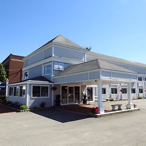 Seacoast Inn